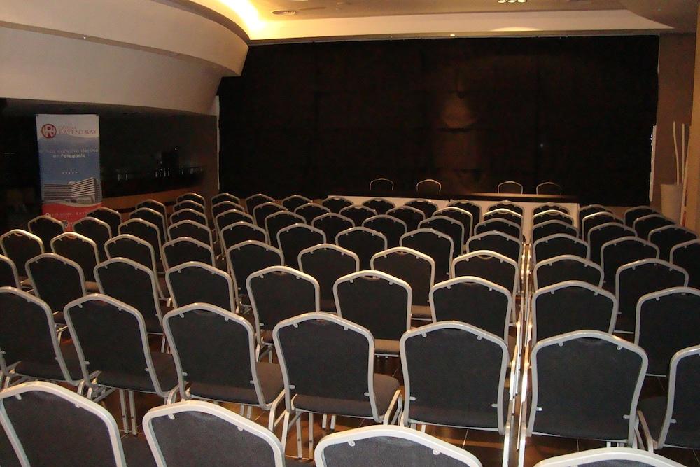 Rayentray Grand Hotel Puerto Madryn Exterior foto