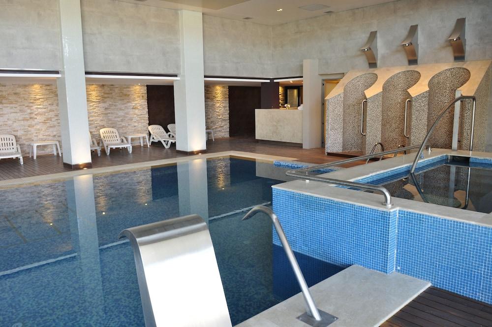Rayentray Grand Hotel Puerto Madryn Exterior foto