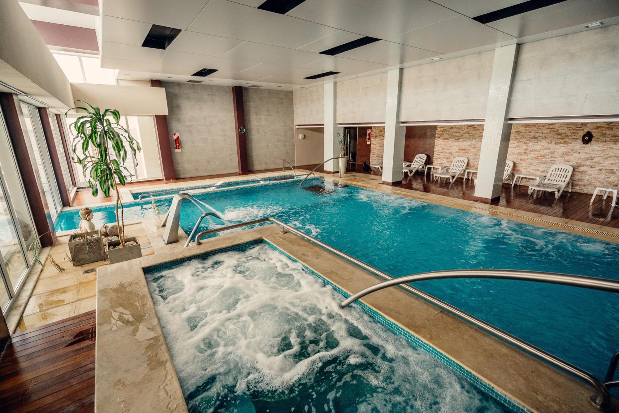 Rayentray Grand Hotel Puerto Madryn Exterior foto