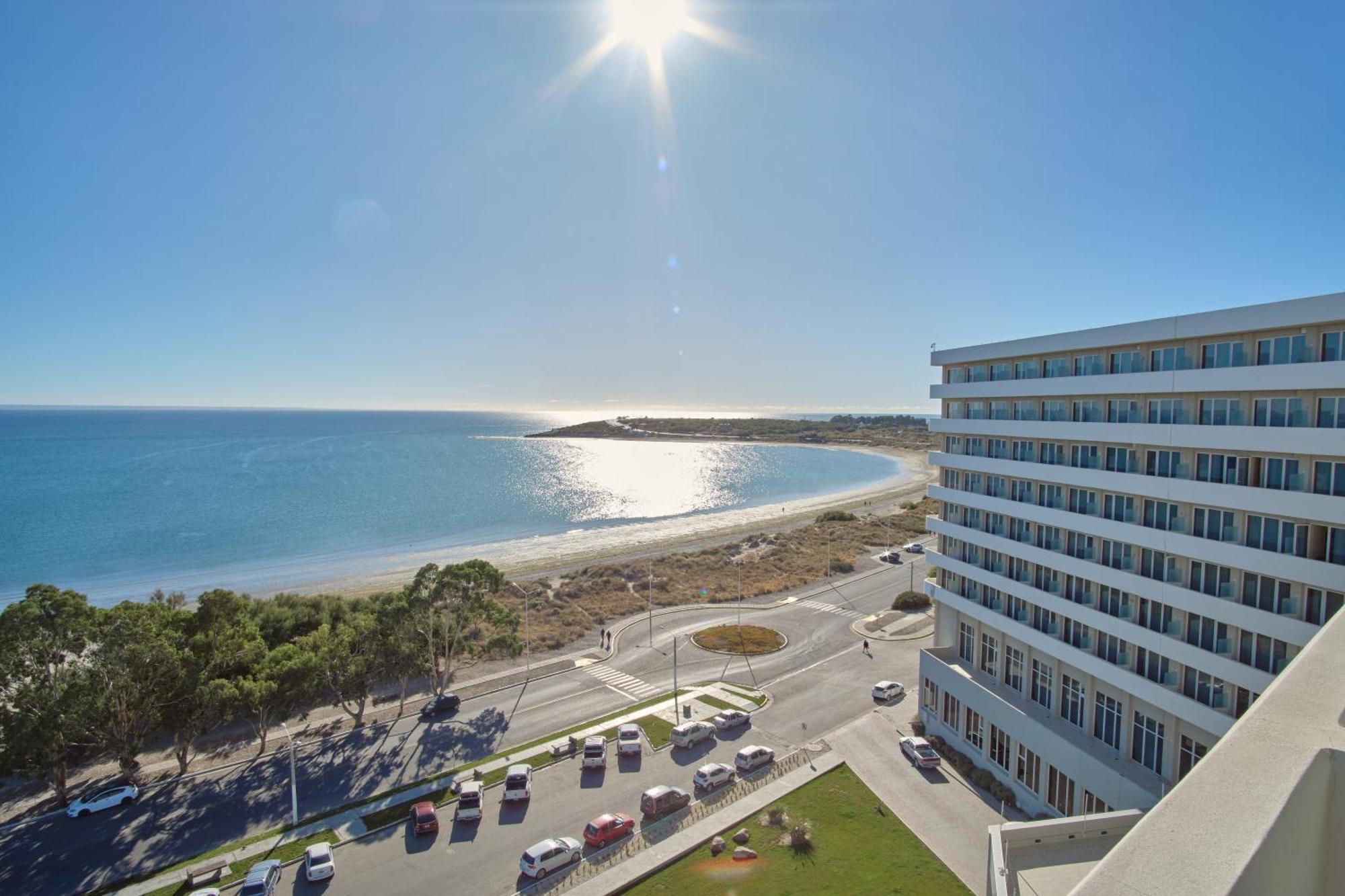 Rayentray Grand Hotel Puerto Madryn Exterior foto