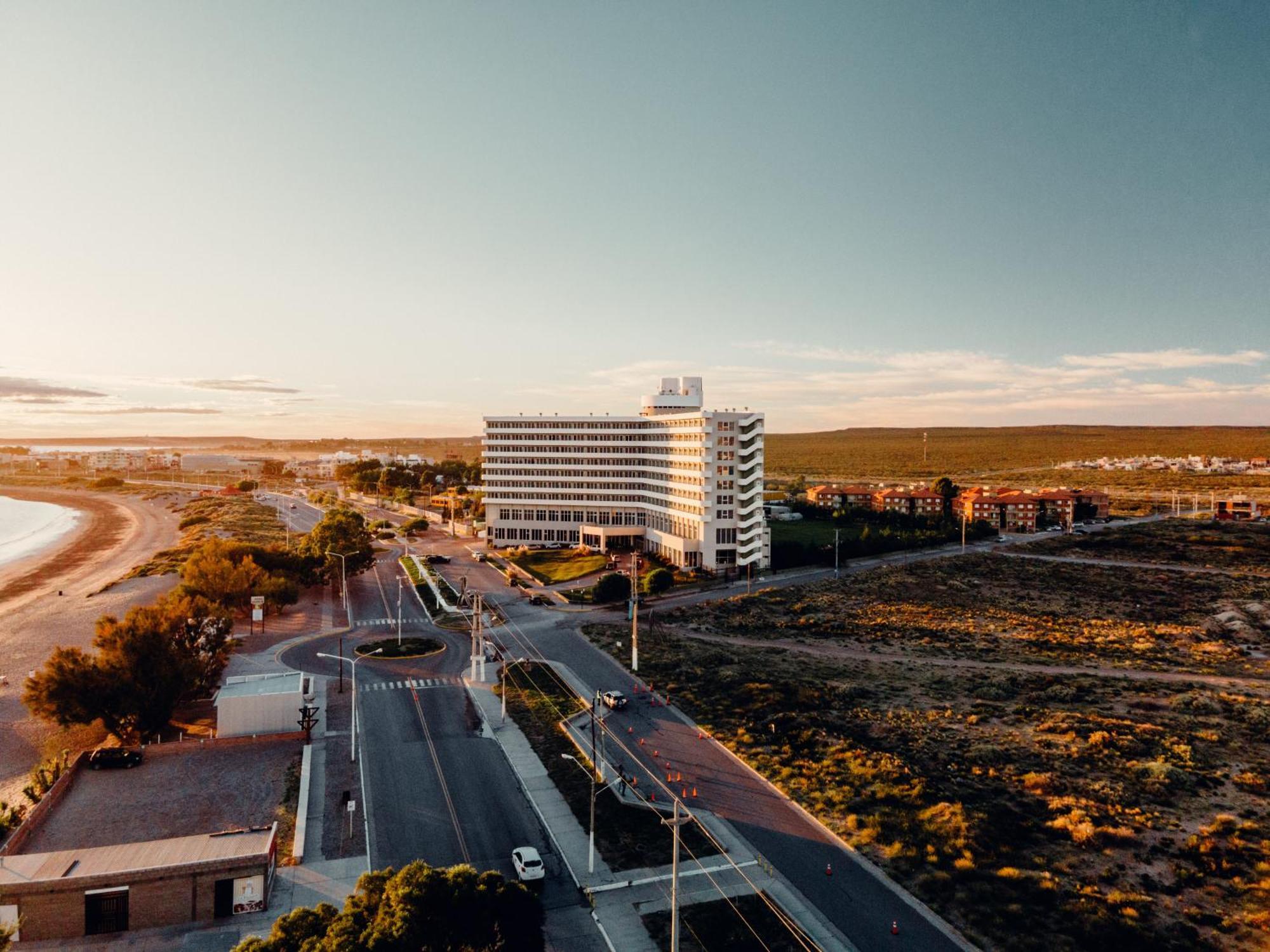 Rayentray Grand Hotel Puerto Madryn Exterior foto