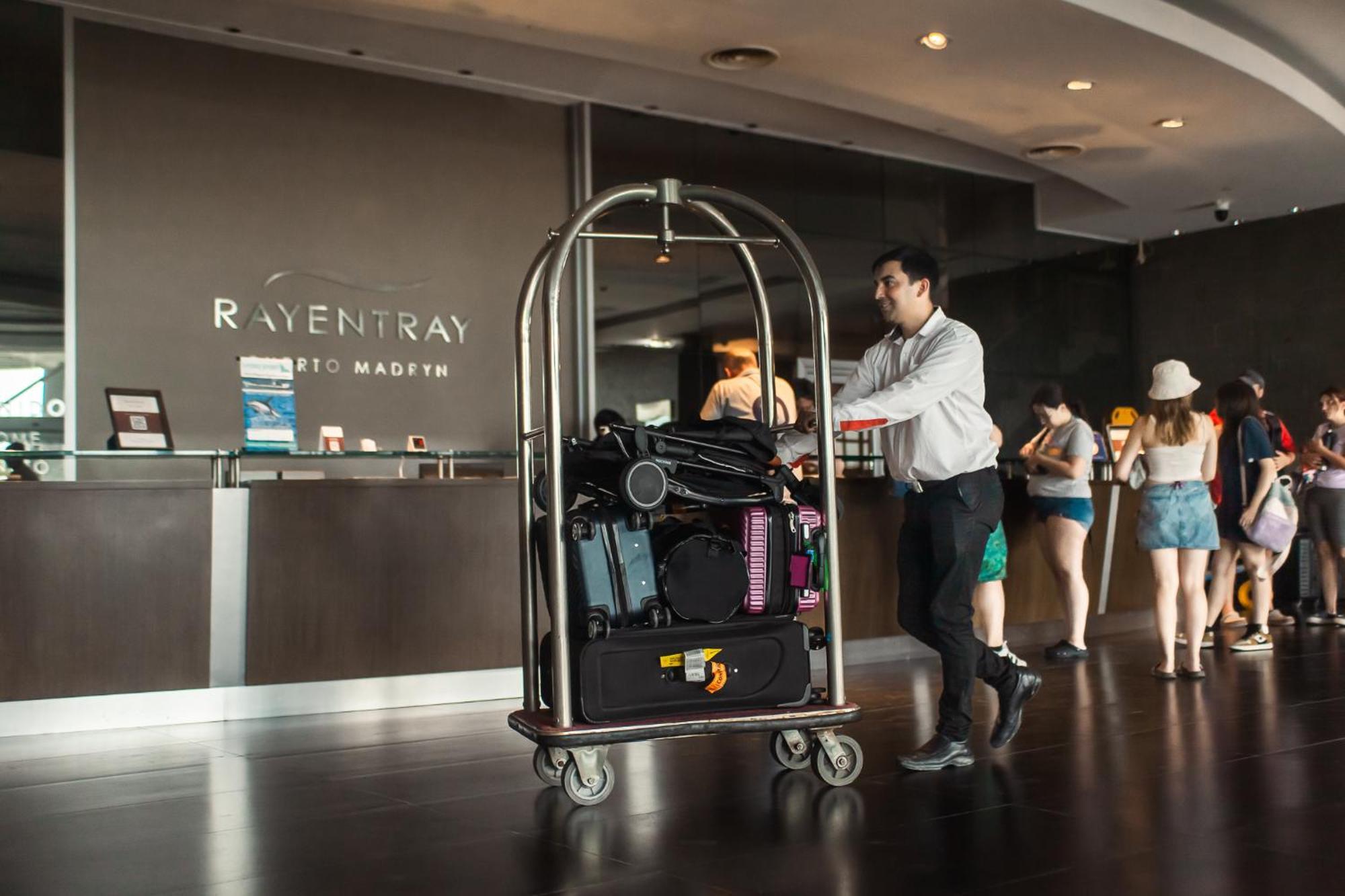 Rayentray Grand Hotel Puerto Madryn Exterior foto