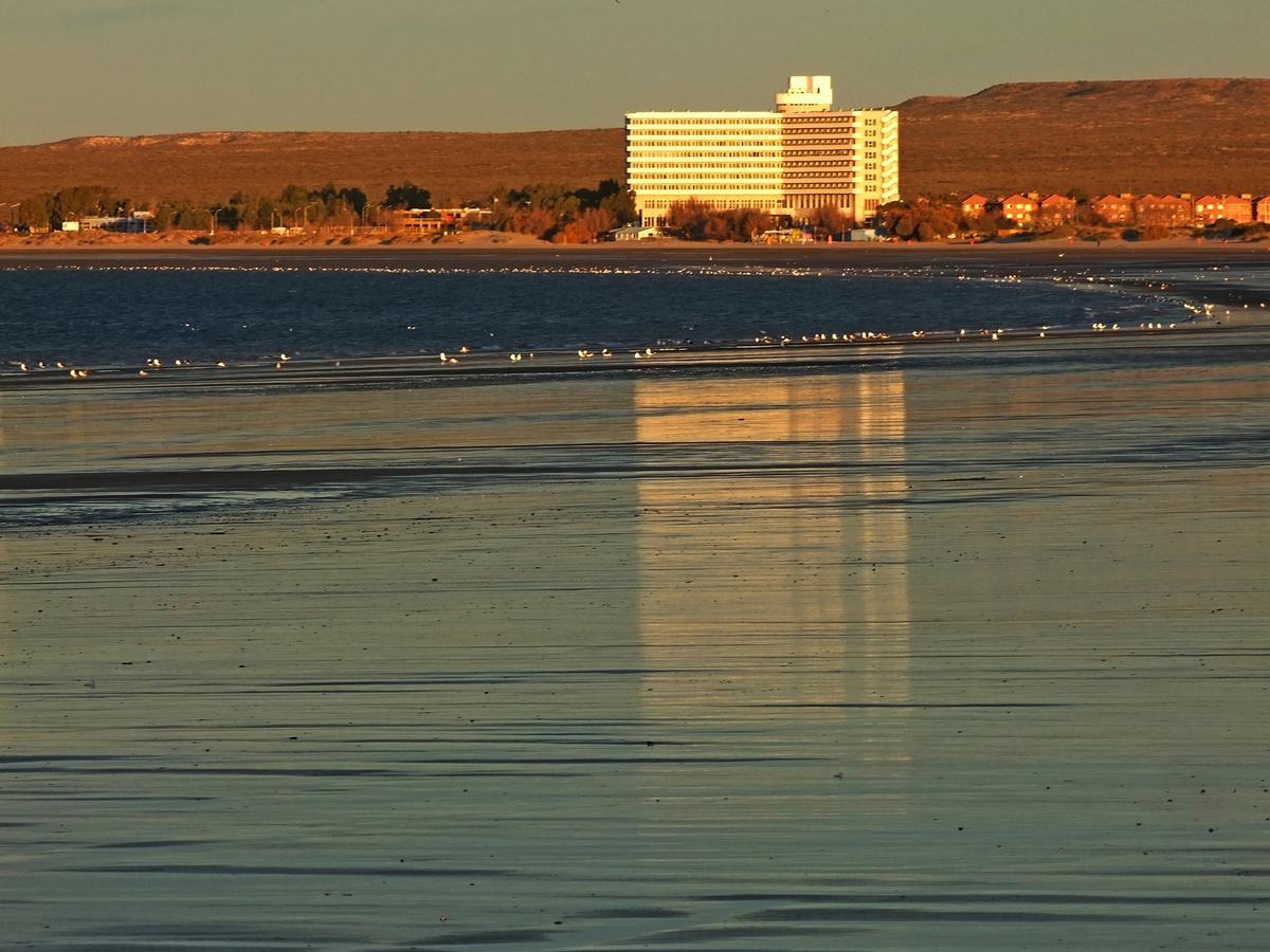 Rayentray Grand Hotel Puerto Madryn Exterior foto